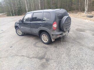 2012 Chevrolet Niva I Рестайлинг, чёрный, 470000 рублей, вид 3