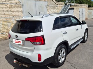 2012 Kia Sorento II Рестайлинг, белый, 1530000 рублей, вид 2