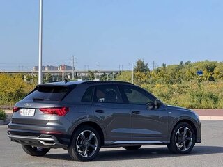 2022 Audi Q3 35 TFSI II (F3), серебристый, 1620000 рублей, вид 4