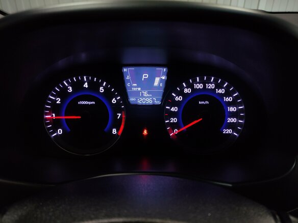 2013 Hyundai Solaris I, белый, 858000 рублей - вид 10