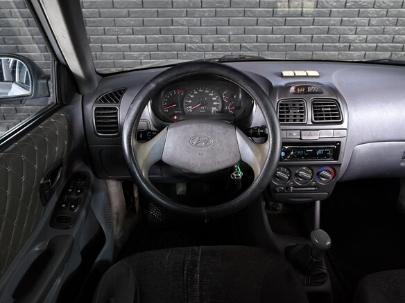 2004 Hyundai Accent II Рестайлинг, серебристый, 230000 рублей - вид 10