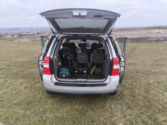 2008 Kia Carnival Grand II, серый, 1000000 рублей - вид 12