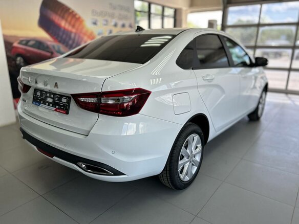 2026 Lada (ВАЗ) Vesta I Рестайлинг (NG), белый - вид 1