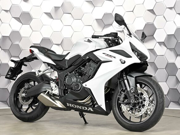 2024 Honda CBR 650R, белый, 1099000 рублей