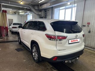 2014 Toyota Highlander III (XU50), белый, 3000000 рублей, вид 4