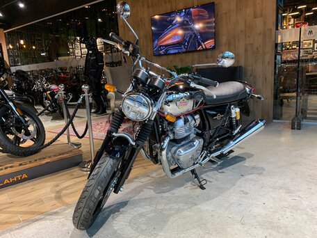 2025 Royal Enfield Interceptor, серебристый, 708000 рублей, вид 4