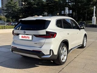 2025 BMW iX1 eDrive 25L, белый, 3886033 рублей, вид 4