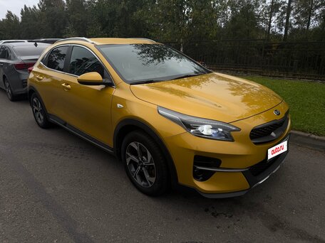 2021 Kia XCeed I, жёлтый, 1890000 рублей, вид 3