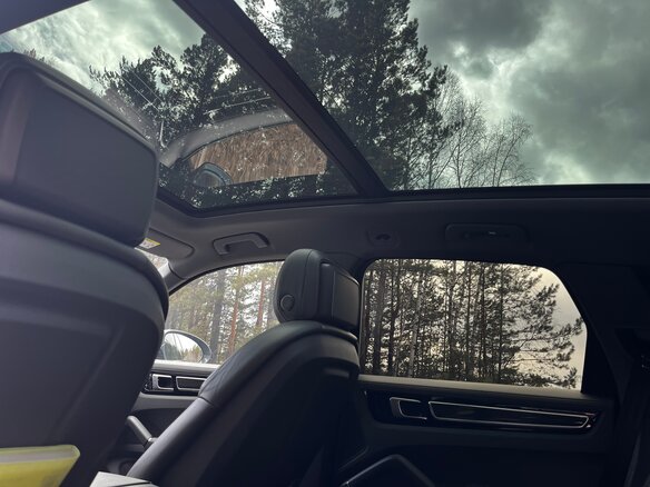2021 Porsche Cayenne III, серый, 5800000 рублей - вид 19