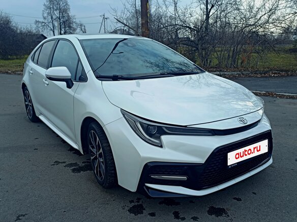 2021 Toyota Corolla XII (E210), белый, 1760000 рублей