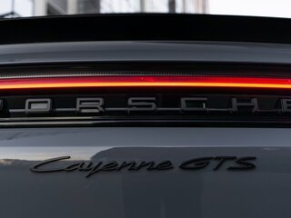 2025 Porsche Cayenne GTS Coupé III Рестайлинг, серый, 20300000 рублей, вид 3