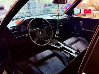 1985 BMW 3 серии 318i II (E30), чёрный, 700000 рублей, вид 4