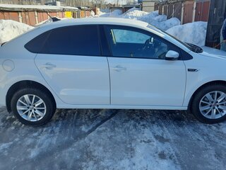 2019 Volkswagen Polo V Рестайлинг, белый, 1800000 рублей, вид 3