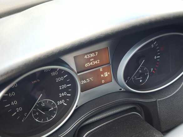 2010 Mercedes-Benz M-Класс 350 II (W164) Рестайлинг, чёрный, 970000 рублей - вид 12