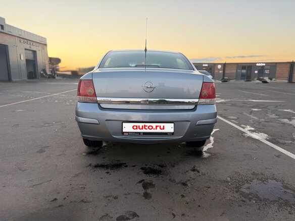 2008 Opel Astra H Рестайлинг, серебристый, 420000 рублей - вид 3