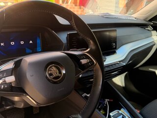 2021 Skoda Octavia IV (A8), серый, 2700000 рублей, вид 4