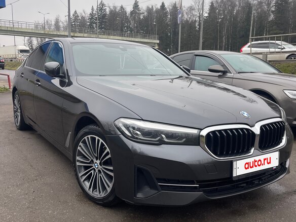 2021 BMW 5 серии 520d xDrive VII (G30/G31/G38) Рестайлинг, серый, 3900000 рублей - вид 1