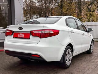 2011 Kia Rio III, белый, 879000 рублей, вид 3