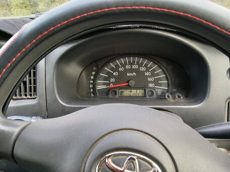 2014 Toyota Succeed I Рестайлинг, белый, 1050000 рублей, вид 2