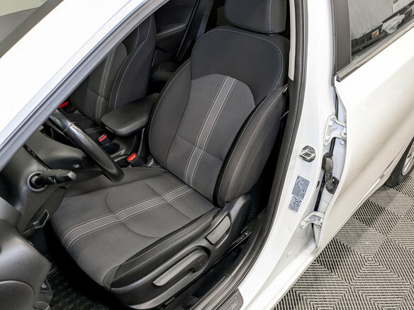 2021 Kia Cerato IV Рестайлинг, белый, 1950000 рублей - вид 19
