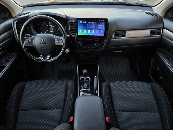 2017 Mitsubishi Outlander III Рестайлинг 2, чёрный, 1689000 рублей - вид 7