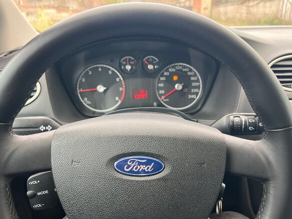2010 Ford Focus II Рестайлинг, чёрный, 599000 рублей - вид 15
