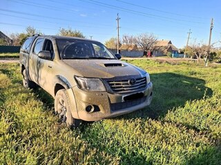 2013 Toyota Hilux Arctic Trucks AT35 VII Рестайлинг, зелёный, 2200000 рублей, вид 1