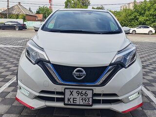 2018 Nissan Note e-Power II Рестайлинг, белый, 1450000 рублей, вид 1