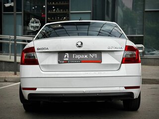 2019 Skoda Octavia III (A7) Рестайлинг, белый, 725000 рублей, вид 5