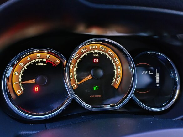 2025 Lada (ВАЗ) Largus Cross I Рестайлинг, серый, 1720000 рублей - вид 12