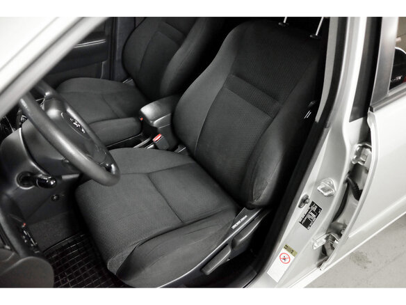 2005 Toyota Corolla IX (E120, E130) Рестайлинг, серебристый - вид 14