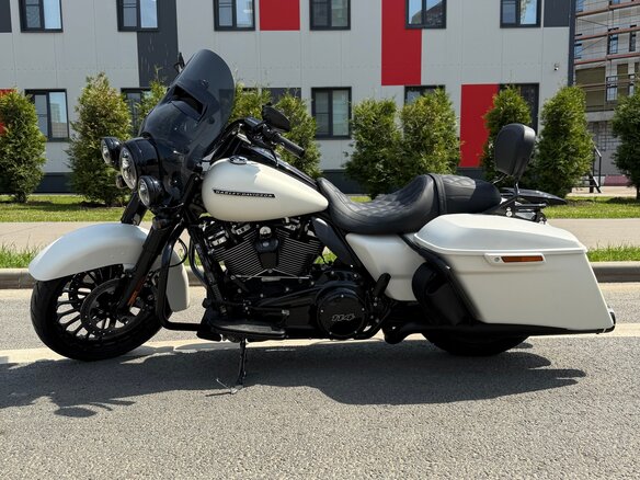 2019 Harley-Davidson Road King, белый, 2790000 рублей