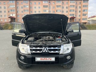 2012 Mitsubishi Pajero IV Рестайлинг 1, чёрный, 2600000 рублей, вид 5