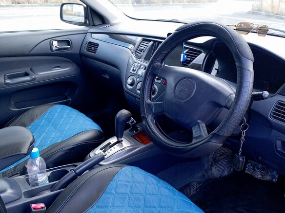 2000 Mitsubishi Lancer Cedia IX, чёрный, 420000 рублей - вид 9