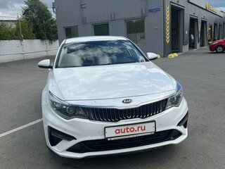 2018 Kia Optima IV Рестайлинг, белый, 2150000 рублей, вид 2