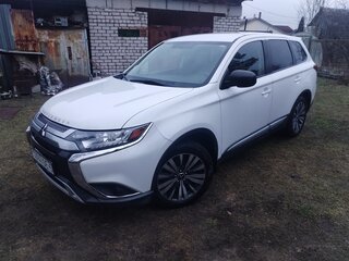 2018 Mitsubishi Outlander III Рестайлинг 3, белый, 2037716 рублей, вид 1