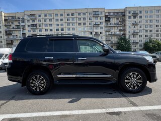 2017 Toyota Land Cruiser 200 Series Рестайлинг 2, чёрный, 7050000 рублей, вид 2