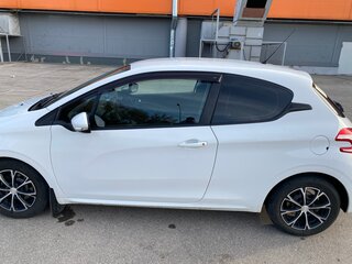 2013 Peugeot 208 I, белый, 839000 рублей, вид 4