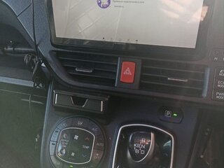2015 Toyota Noah III (R80), белый, 1800000 рублей, вид 5