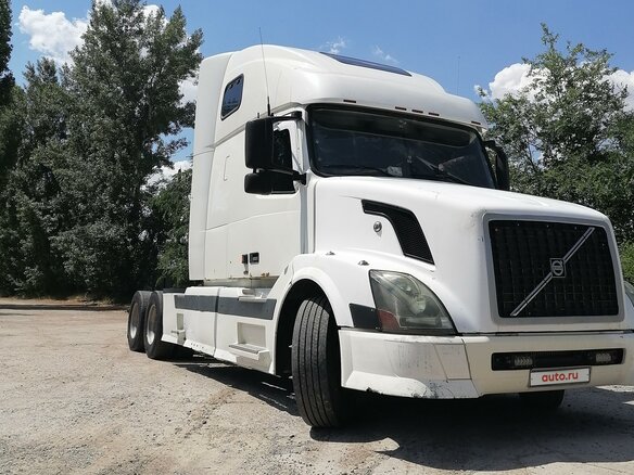 2003 Volvo VNL, белый, 1650000 рублей - вид 8