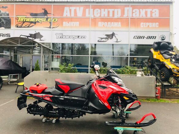 2013 BRP Lynx Rave, красный