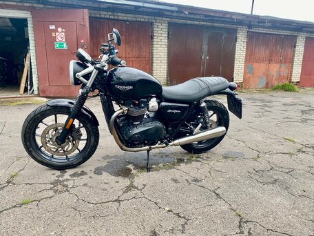 2016 Triumph Street Twin, чёрный, 559999 рублей, вид 3