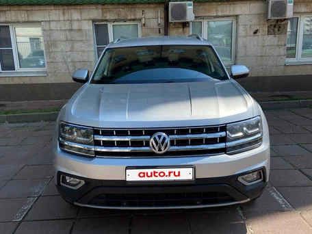 2018 Volkswagen Teramont I, серебристый, 2800000 рублей, вид 1