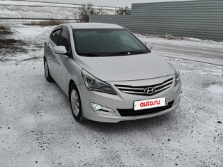 2016 Hyundai Solaris I Рестайлинг, серебристый, 1280000 рублей, вид 2