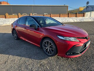 2021 Toyota Camry VIII (XV70) Рестайлинг, красный, 3250000 рублей, вид 3