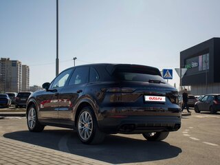 2020 Porsche Cayenne III, коричневый, 8100000 рублей, вид 3