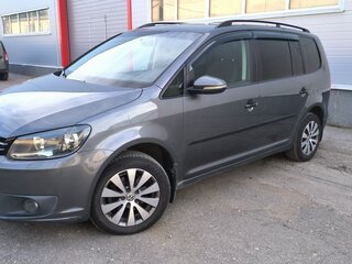 2010 Volkswagen Touran I Рестайлинг 2, серый, 960000 рублей, вид 3