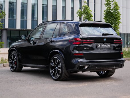 2025 BMW X5 40i IV (G05/G18) Рестайлинг, чёрный, 13900000 рублей, вид 4