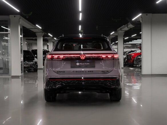 2026 Volkswagen Tiguan L Pro III (China Market), серый, 5000000 рублей - вид 5