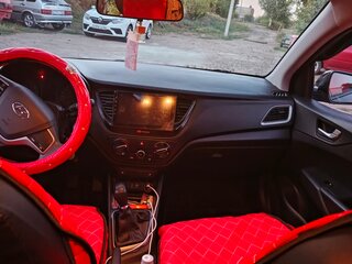 2017 Hyundai Solaris II, чёрный, 1200000 рублей, вид 5
